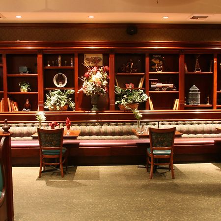 Holiday Inn Selma - Swancourt Экстерьер фото