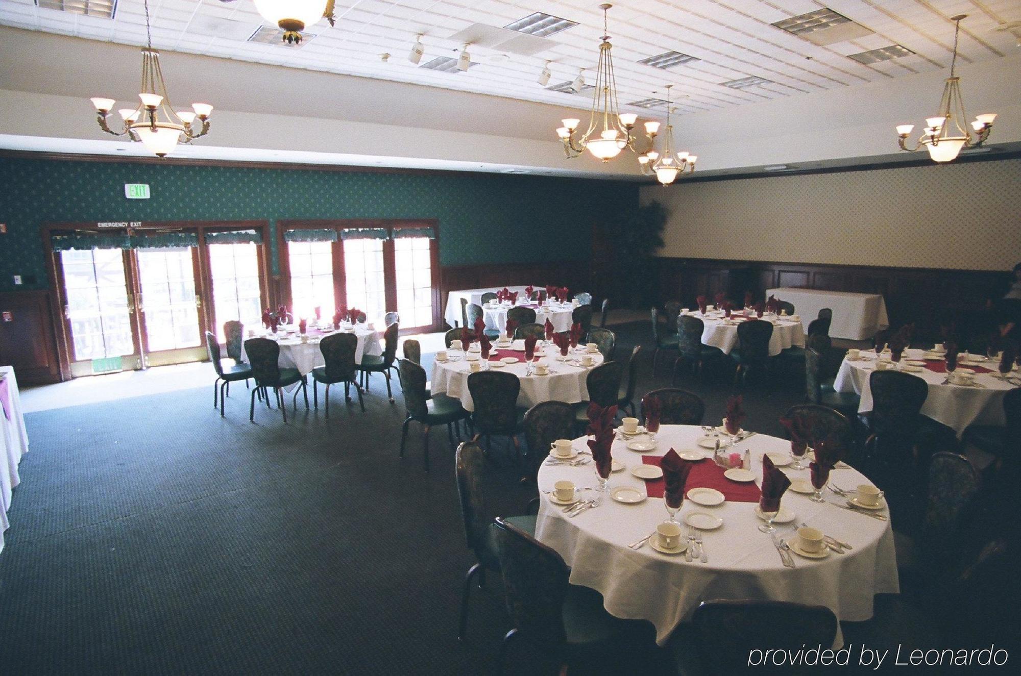Holiday Inn Selma - Swancourt Экстерьер фото