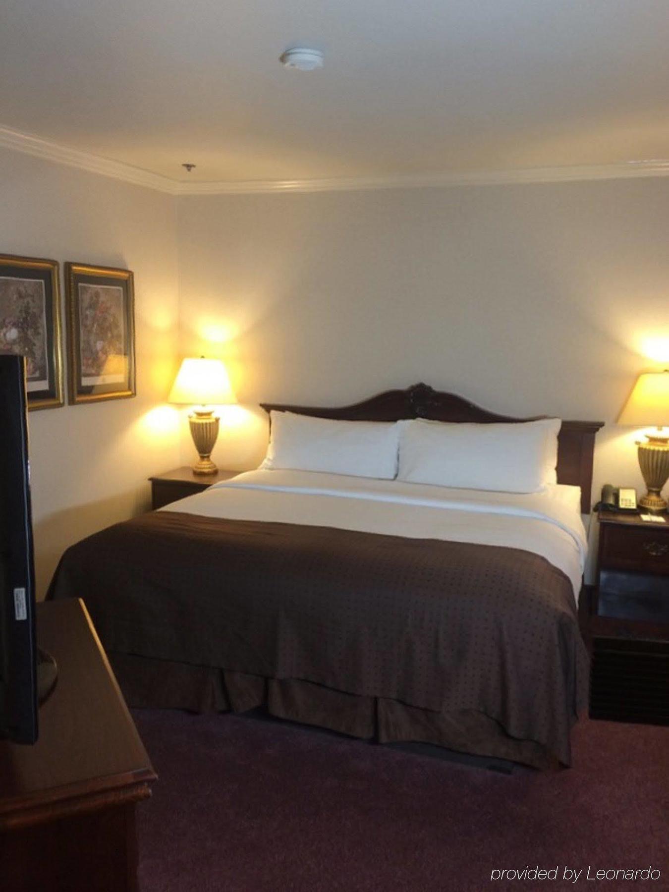Holiday Inn Selma - Swancourt Экстерьер фото