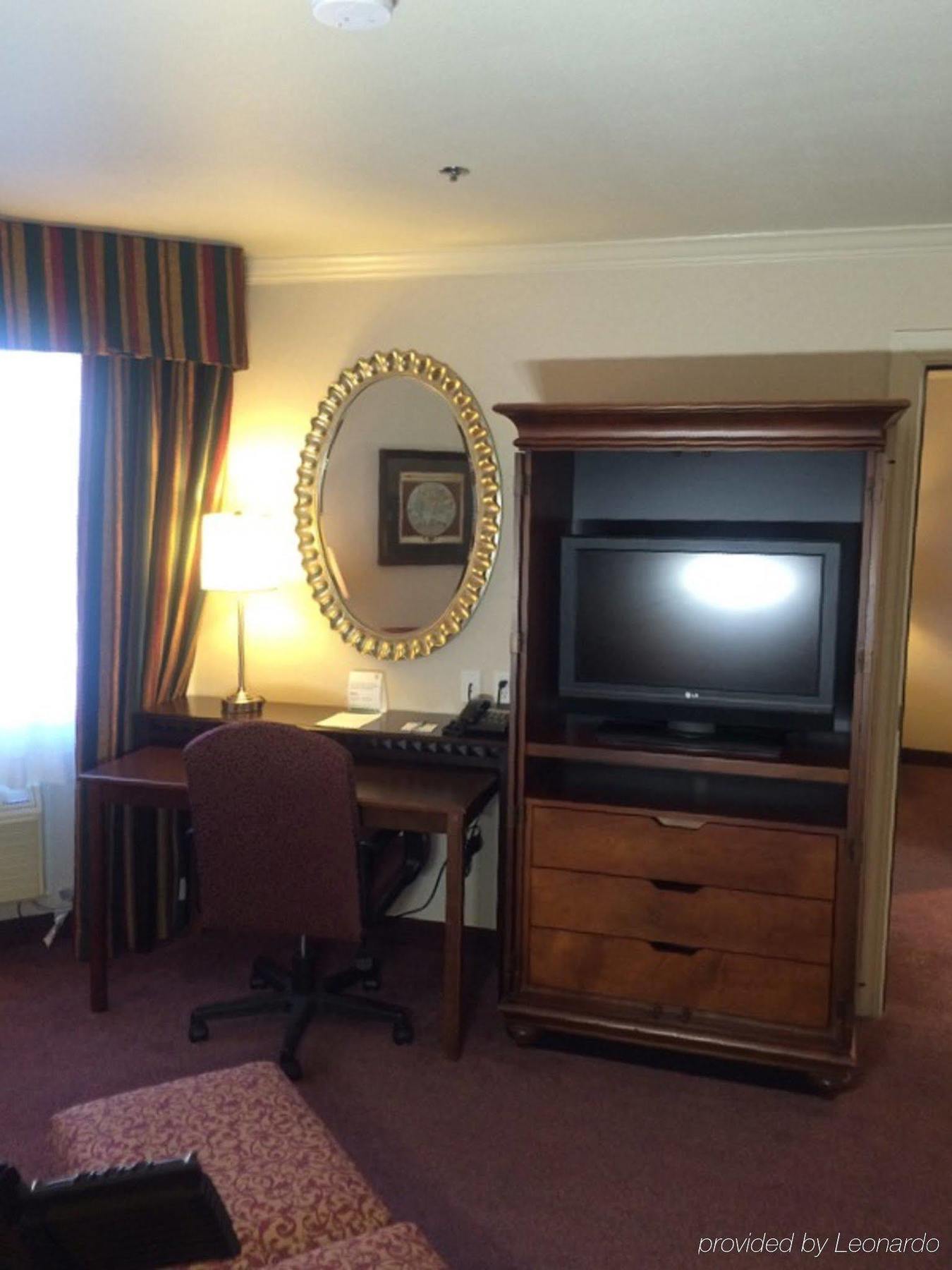 Holiday Inn Selma - Swancourt Экстерьер фото
