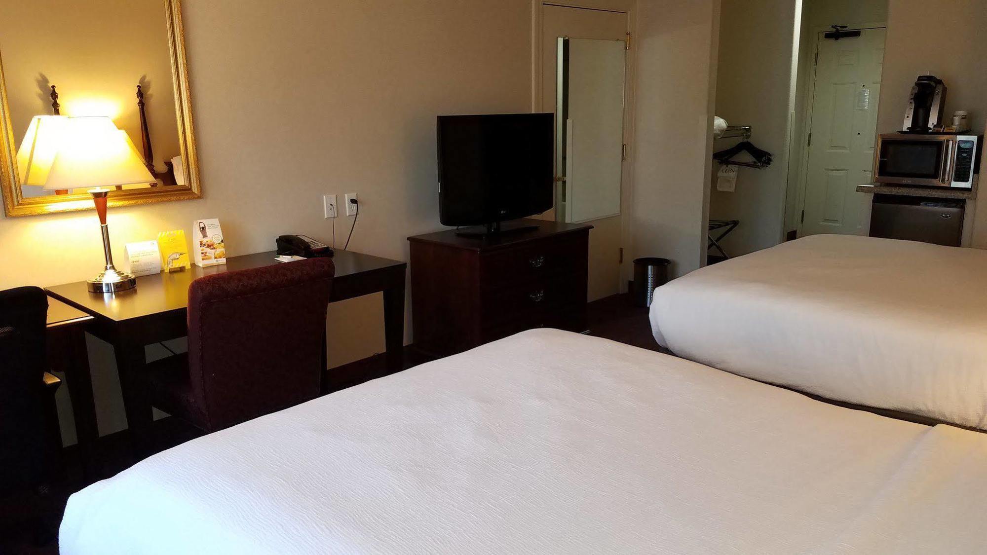 Holiday Inn Selma - Swancourt Экстерьер фото