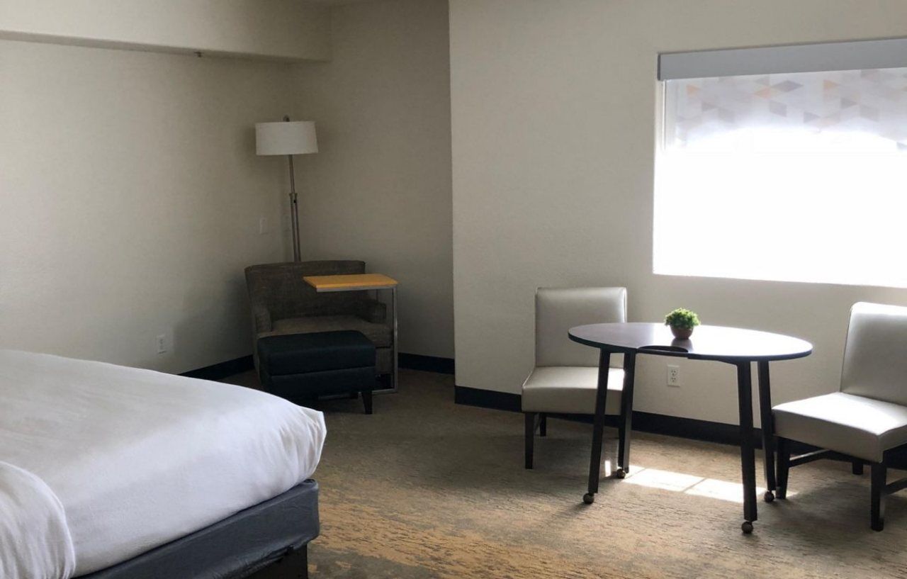 Holiday Inn Selma - Swancourt Экстерьер фото